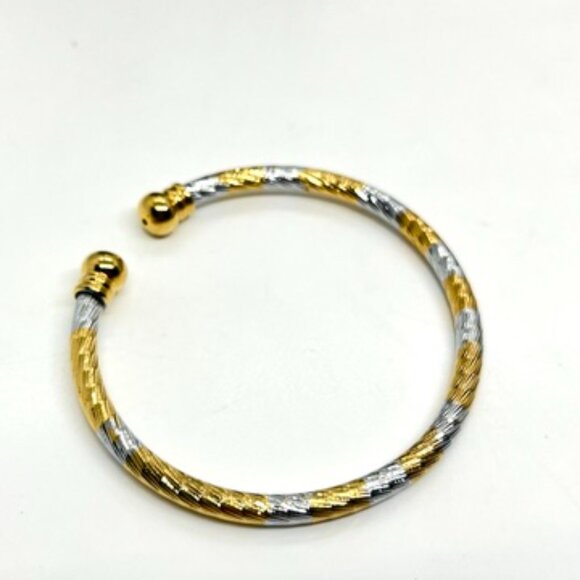 VINTAGE TWO TONE GOLD SILVER TEXTURED CUFF BRACELET RIGID BANGLE STATEMENT - Picture 6 of 10